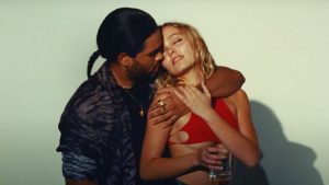 GEEK NEWZ: The Weeknd s novým hitom a Elizabeth Olsen v novej krimi dráme!